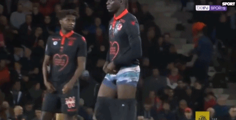 邮报：C罗在白宫获赠特别礼物，一把通向总统官邸的钥匙（邮报：白宫赠C罗特别礼物，一把通往总统官邸的钥匙）