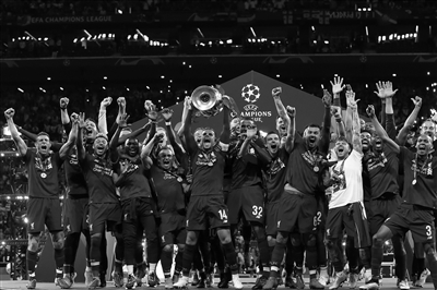 半场战报：维罗纳2-0亚特兰大，焦瓦内、拉菲克-贝尔加利破门（半场速递：维罗纳2比0领先亚特兰大，焦瓦内与拉菲克-贝尔加利建功）