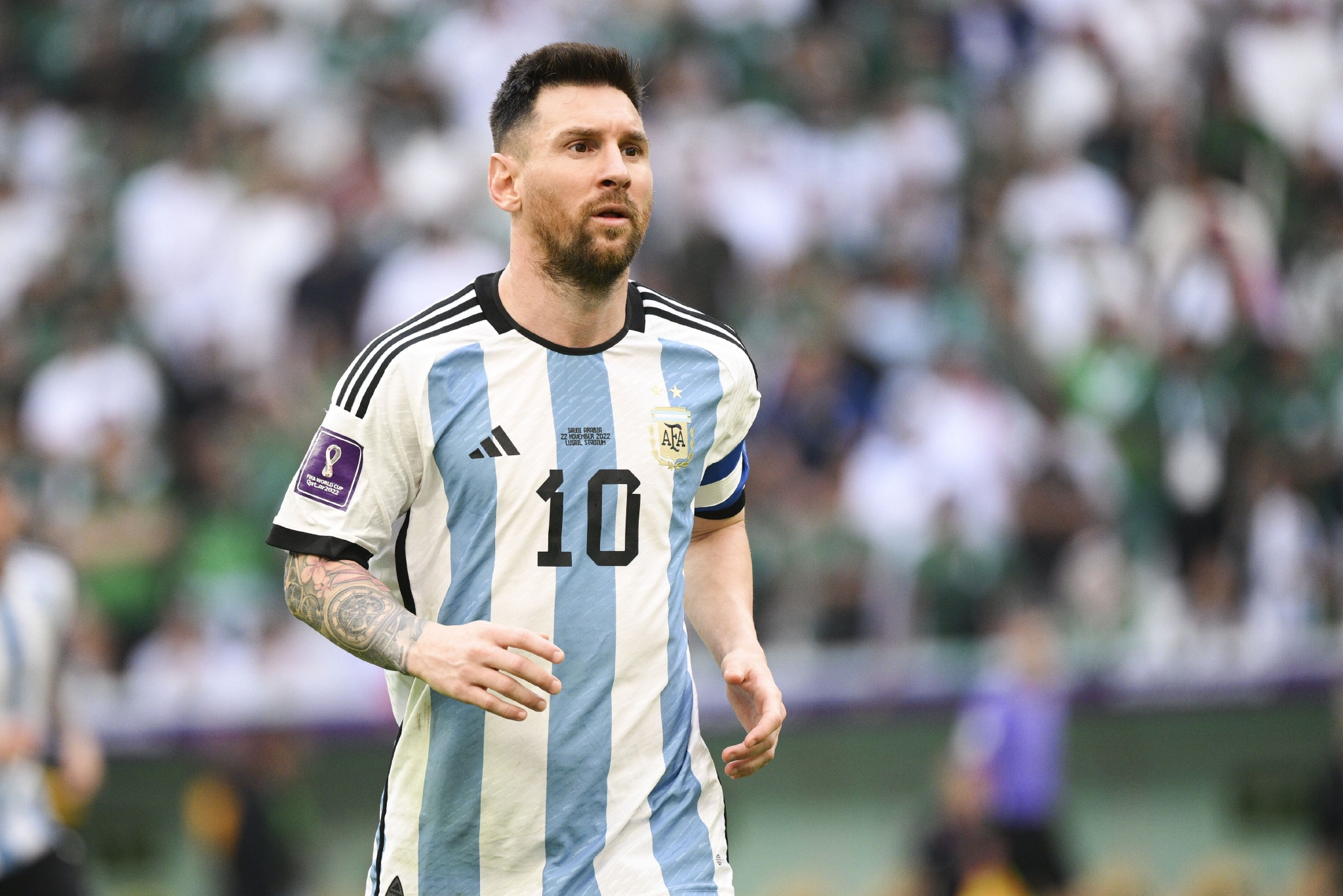 科曼称赞阿尔克马尔19岁中场斯密特：他身上的特质像佩德里（科曼：阿尔克马尔19岁中场斯密特的特质让我想起佩德里）