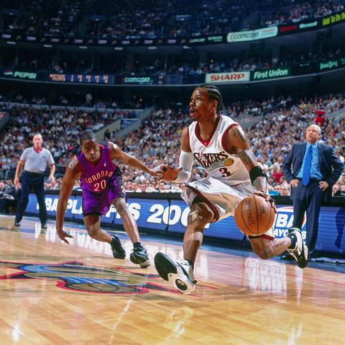 纳瓦斯：退役前一年因髋关节问题我甚至无法陪孩子们散步（纳瓦斯回忆：退役前一年髋部伤势严重，连陪孩子散步都做不到）