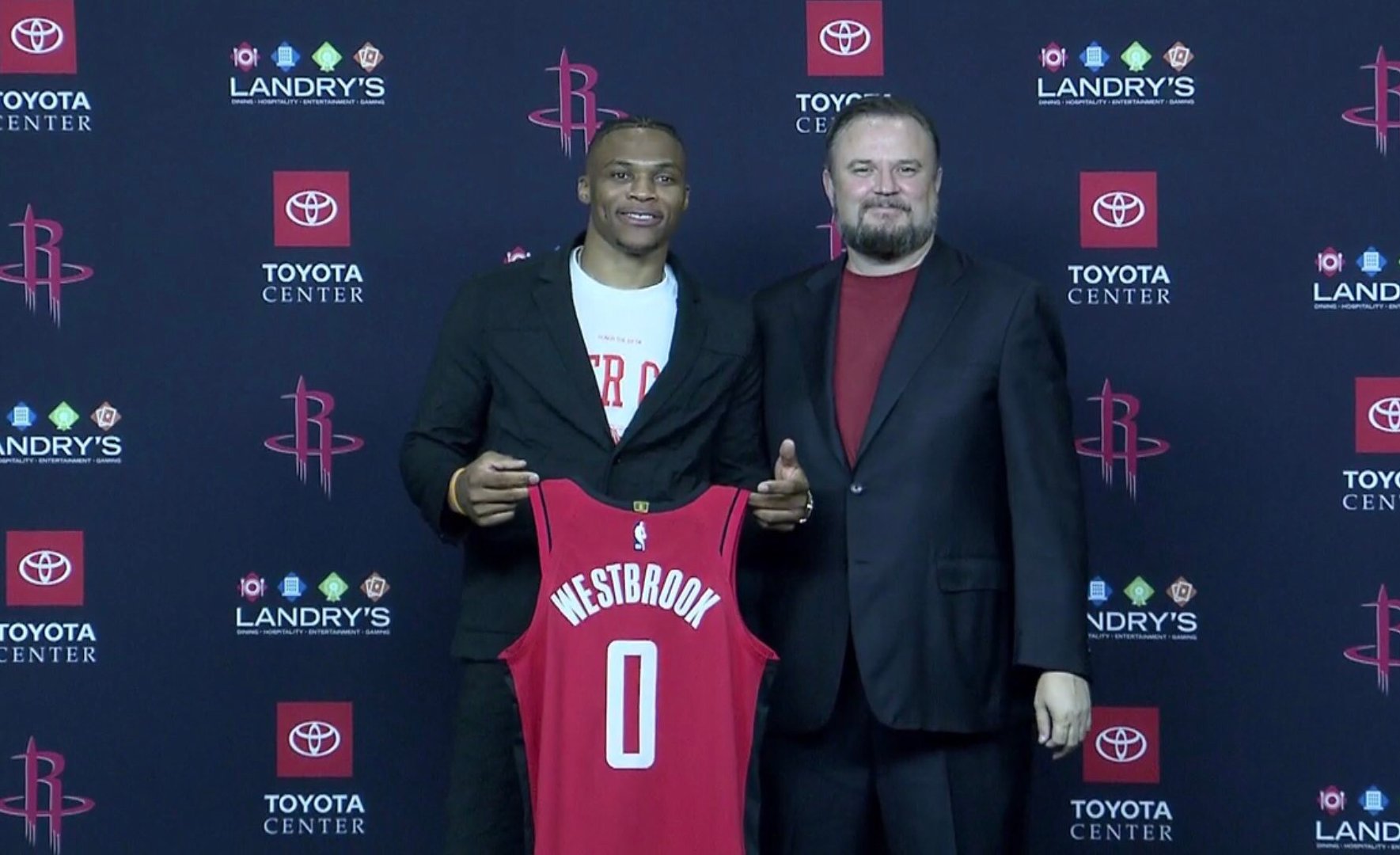 马刺和火箭，打造超级豪阵，谁更有机会交易得到字母哥（打造豪阵的马刺与火箭，谁更有望通过交易拿下字母哥？）