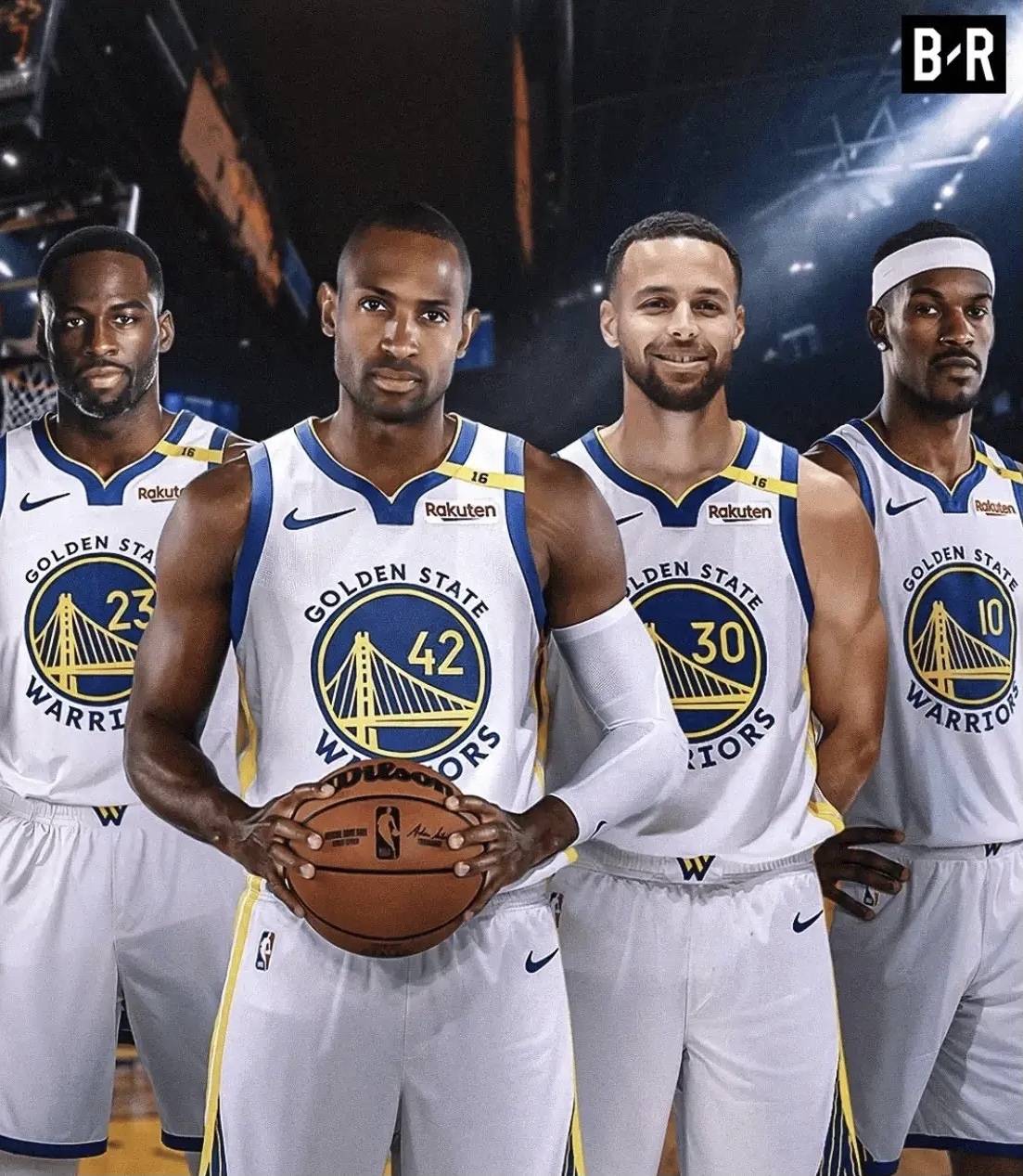 图片报：因极端球迷大规模燃放烟火，拜仁将面临欧足联的处罚（极端球迷大规模燃放烟火，拜仁恐遭欧足联处罚）