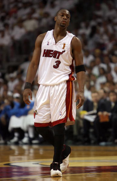 中足联公布俱乐部转让规定：双方不得存在与行业内逾期债务（中足联发布俱乐部转让新规：交易双方不得有行业内逾期债务）