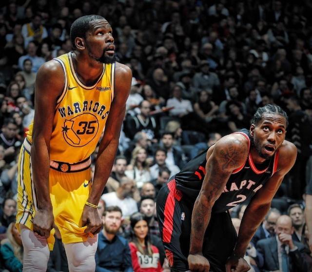 斯波：韦尔的进步源于日复一日的努力，胶着比赛让他增长经验（斯波：韦尔靠日积月累稳步提升，拉锯战为他增添实战经验）