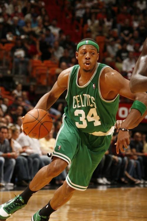 赵佳楠：我们拥有全世界最好的球迷，非常感谢大连球迷的支持（赵佳楠：我们的球迷是世界顶级，感谢大连球迷的一路支持）